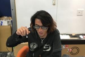 アヤシイ・・・なんだかアヤシイ・・・