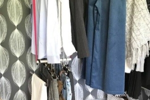 「便利なアイテム投入でクローゼットを使いやすく!」