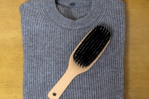 冬の衣類ケアのマストアイテム「洋服ブラシ」