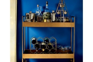 見せて飾るお酒の収納