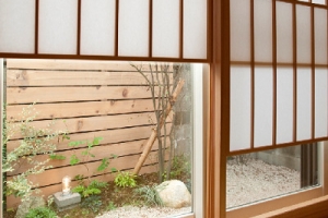 和風インテリアをもっと気軽に 丈夫なプラスチック障子紙