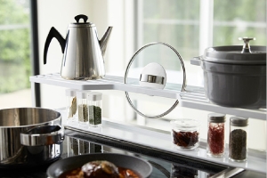 コンロ周りをコックピットに!スッキリ片づく収納アイテム