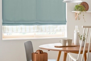 お部屋をすっきり見せてくれるウィンドウトリートメント
