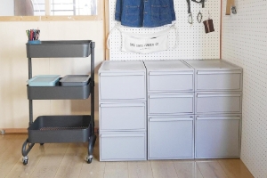 グレーで魅せる!スタイリッシュな収納